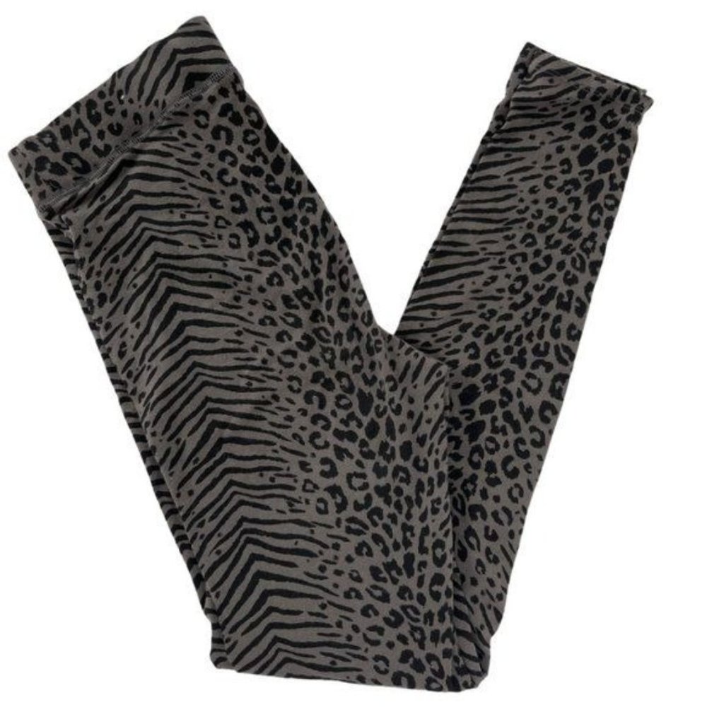 PINK animal print legging…